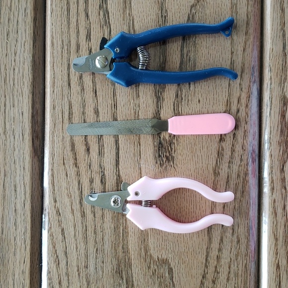 3/$25 Set of Pet Clippers and File - Picture 1 of 1